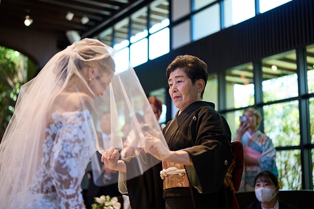 緑と陽光に包まれた洗練空間。ゲストと愉しむクラシカルウエディング　イメージ
