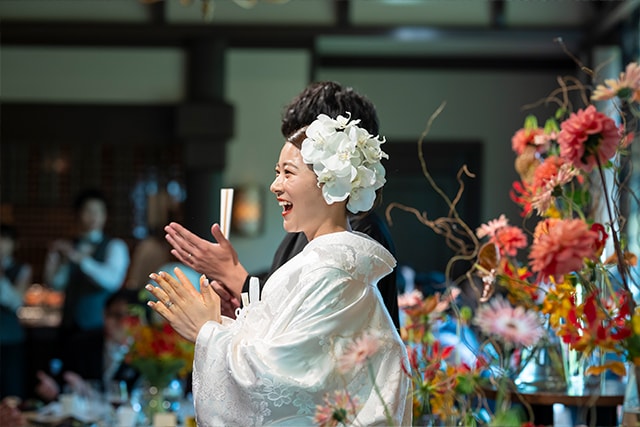 緑と陽光に包まれた洗練空間。ゲストと愉しむクラシカルウエディング　イメージ