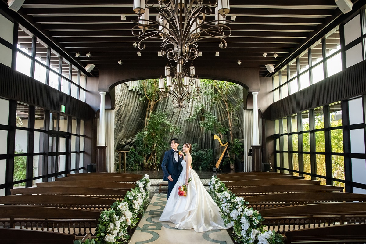 陽光と四季折々の自然に包まれた空間で、感謝の想いを伝えた心ふれあう結婚式　イメージ