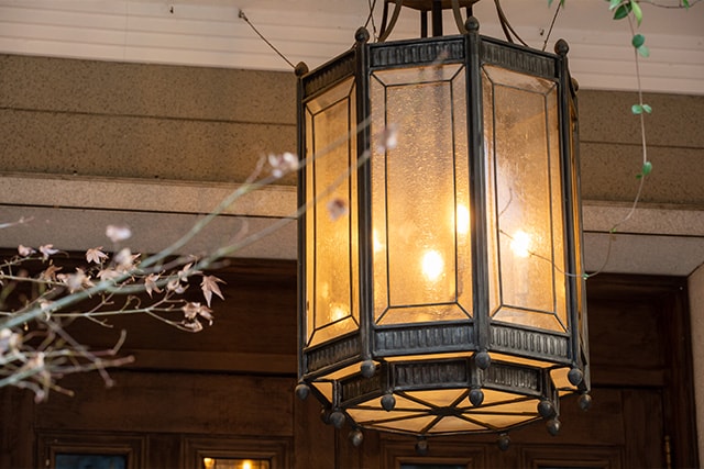 陽光と四季折々の自然に包まれた空間で、感謝の想いを伝えた心ふれあう結婚式　イメージ