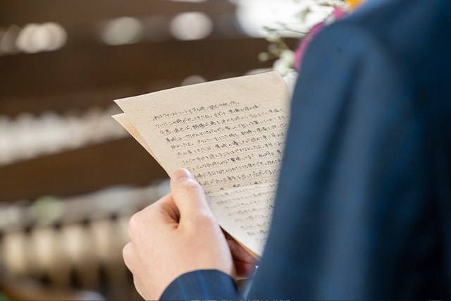 陽光と四季折々の自然に包まれた空間で、感謝の想いを伝えた心ふれあう結婚式　イメージ