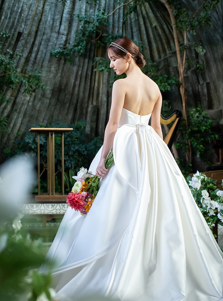 陽光と四季折々の自然に包まれた空間で、感謝の想いを伝えた心ふれあう結婚式　イメージ