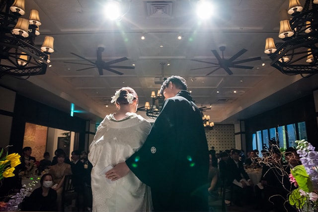 陽光と四季折々の自然に包まれた空間で、感謝の想いを伝えた心ふれあう結婚式　イメージ