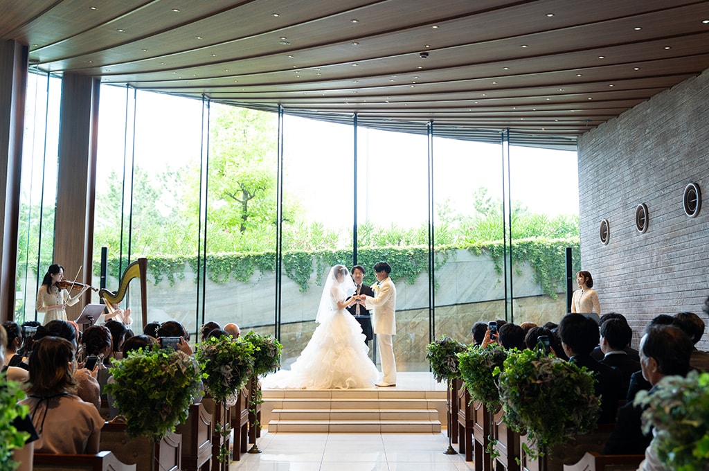 みなとみらいの海風を感じる、夏の上質リゾートウエディング　レポート