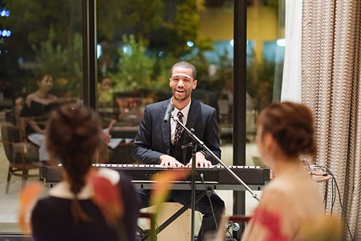 みなとみらいの景色とともに上質な非日常を愉しむ、大人の少人数ウエディング　レポート