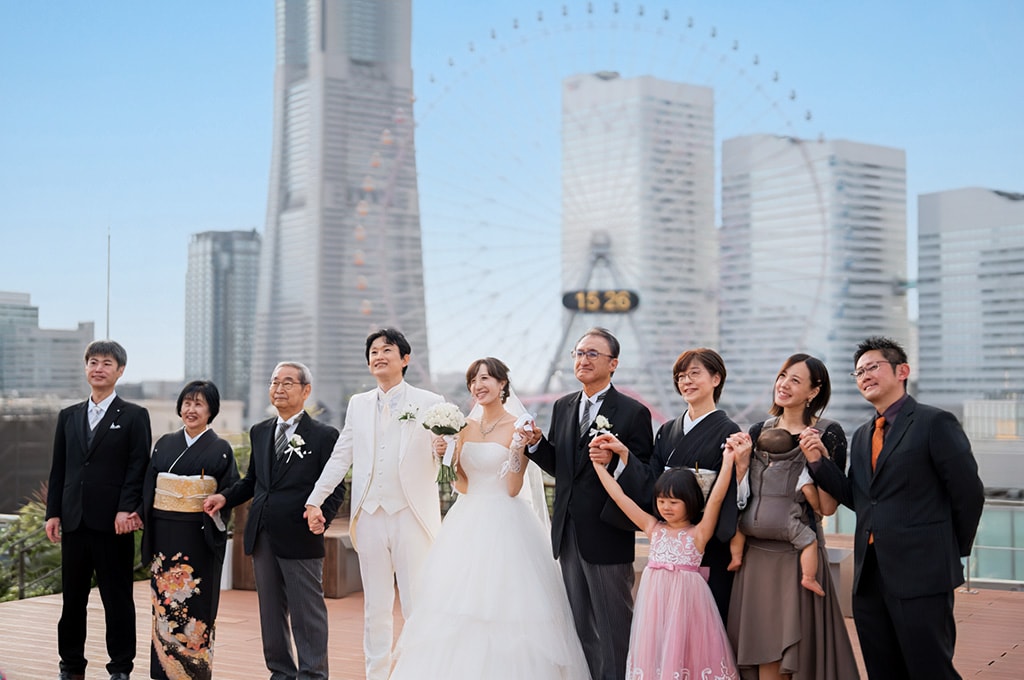 みなとみらいで叶えた、海外リゾートのように自由な“家族だけ”の少人数ウエディング　レポート