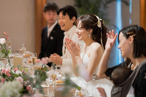 みなとみらいで叶えた、海外リゾートのように自由な“家族だけ”の少人数ウエディング　レポート