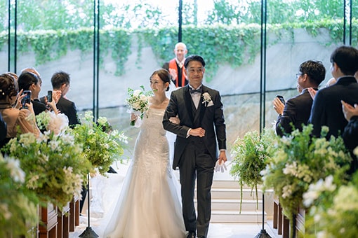 陽光と緑に包まれた上質空間で過ごす、みなとみらいの大人のガーデンパーティ　レポート