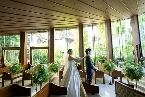 緑と海に包まれた、みなとみらいリゾートで感謝を伝える少人数ウエディング　レポート