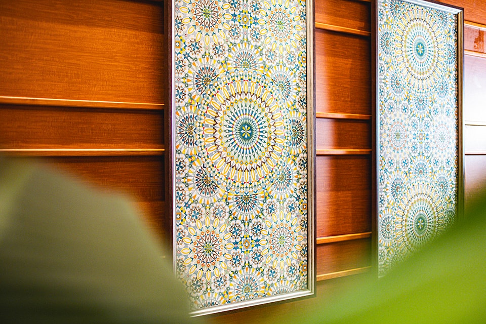 幾何学模様のモニュメント