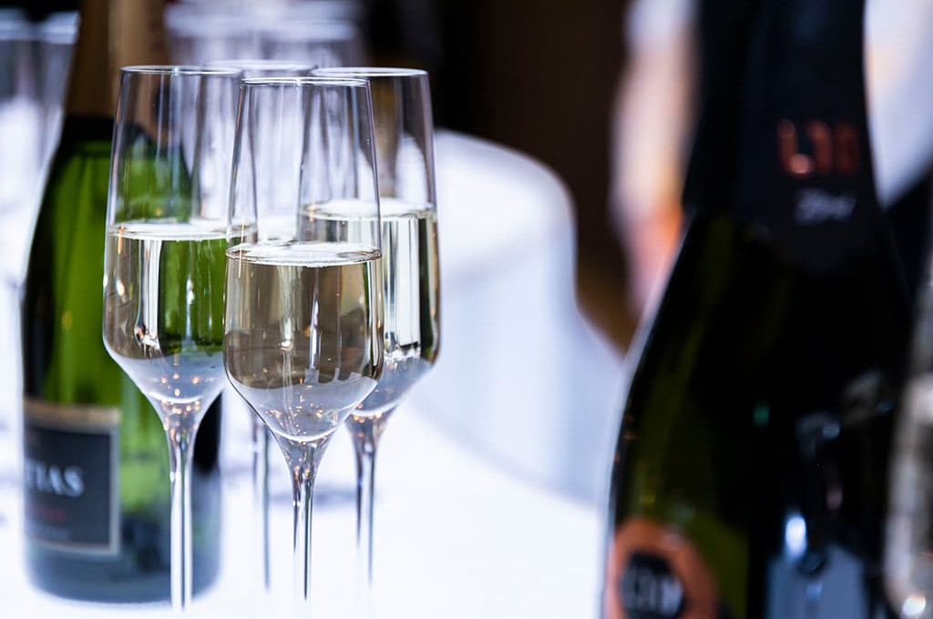 ナイトバー　イメージ